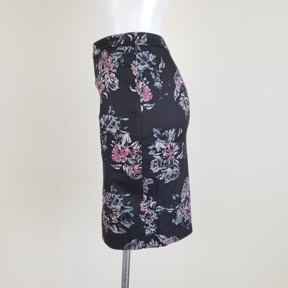 Halogen Work/Career Pencil Skirt - Picture 2 of 6